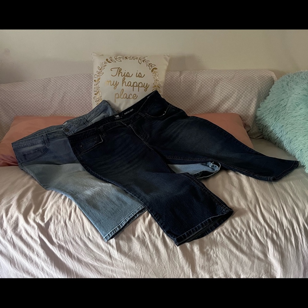 2 pair, Lee Riders MidRise Capris, Dark Blue and Light Blue NWOT
